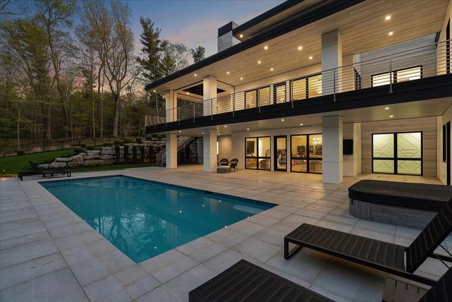 329 N Lakeshore Drive, Holland, MI 49424