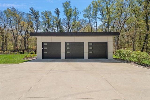 329 N Lakeshore Drive, Holland, MI 49424