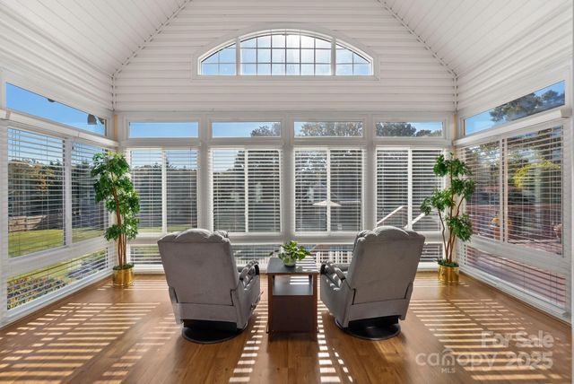 137 Clearcreek Drive, Boiling Springs, SC 29316