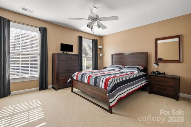 137 Clearcreek Drive, Boiling Springs, SC 29316