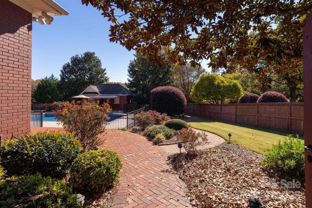 137 Clearcreek Drive, Boiling Springs, SC 29316