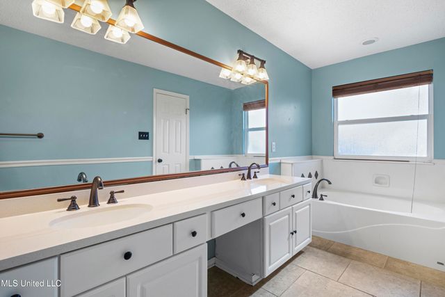 2115 Lauren Drive, Biloxi, MS 39532