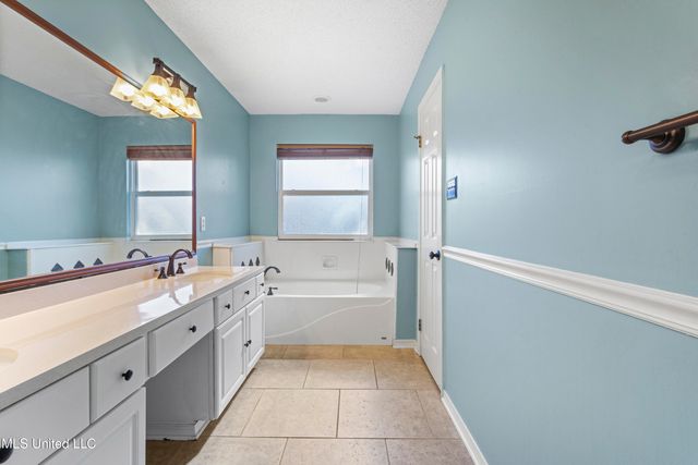 2115 Lauren Drive, Biloxi, MS 39532