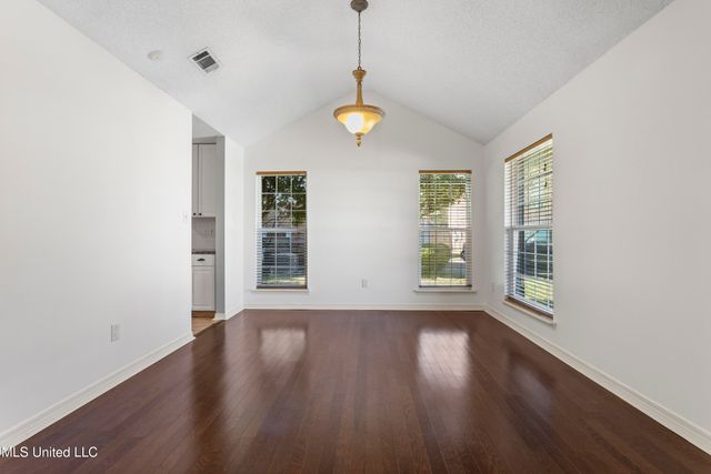 2115 Lauren Drive, Biloxi, MS 39532