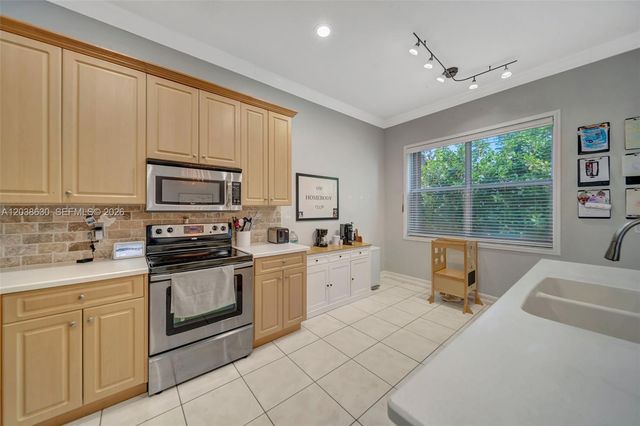 1531 SW 194th Ter, Pembroke Pines, FL 33029