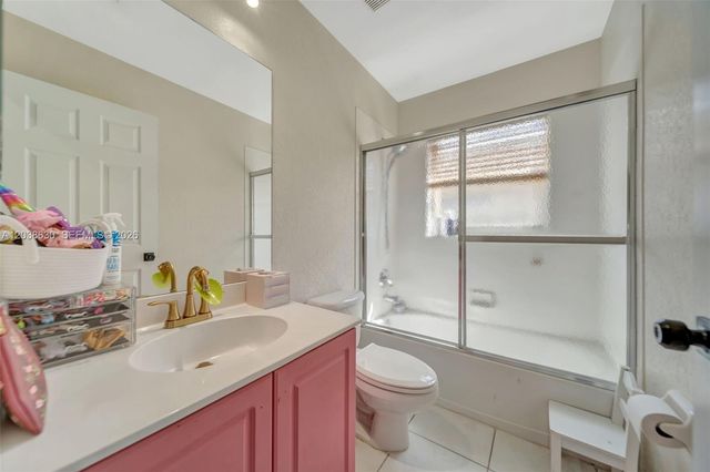 1531 SW 194th Ter, Pembroke Pines, FL 33029