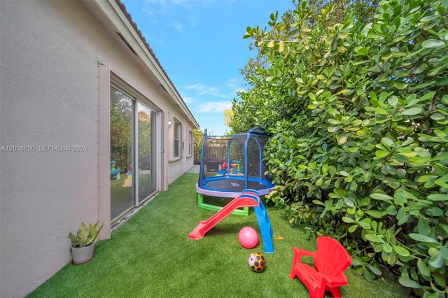 1531 SW 194th Ter, Pembroke Pines, FL 33029