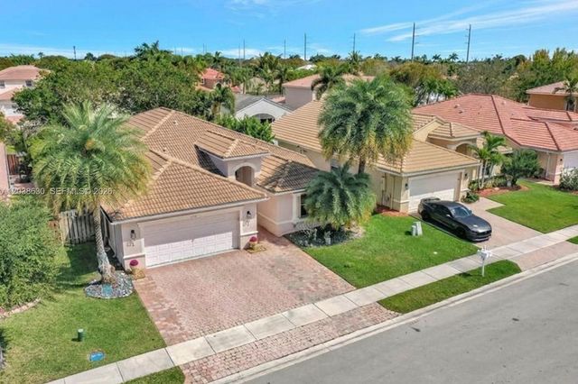 1531 SW 194th Ter, Pembroke Pines, FL 33029