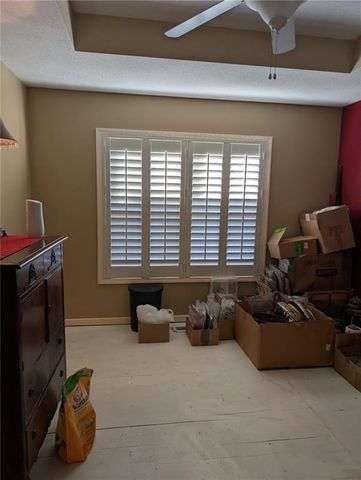 101 HEATHERTON Court, Gladstone, MO 64118