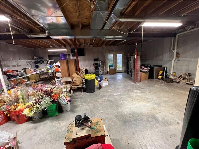 101 HEATHERTON Court, Gladstone, MO 64118