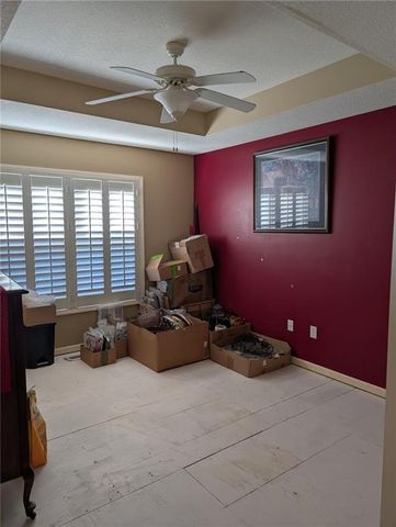 101 HEATHERTON Court, Gladstone, MO 64118