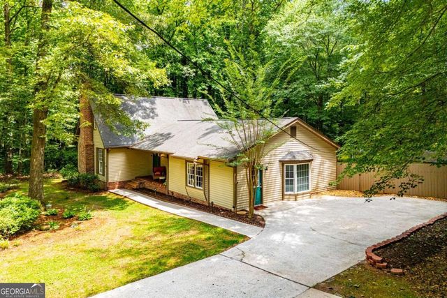 100 Camp Drive, Carrollton, GA 30117