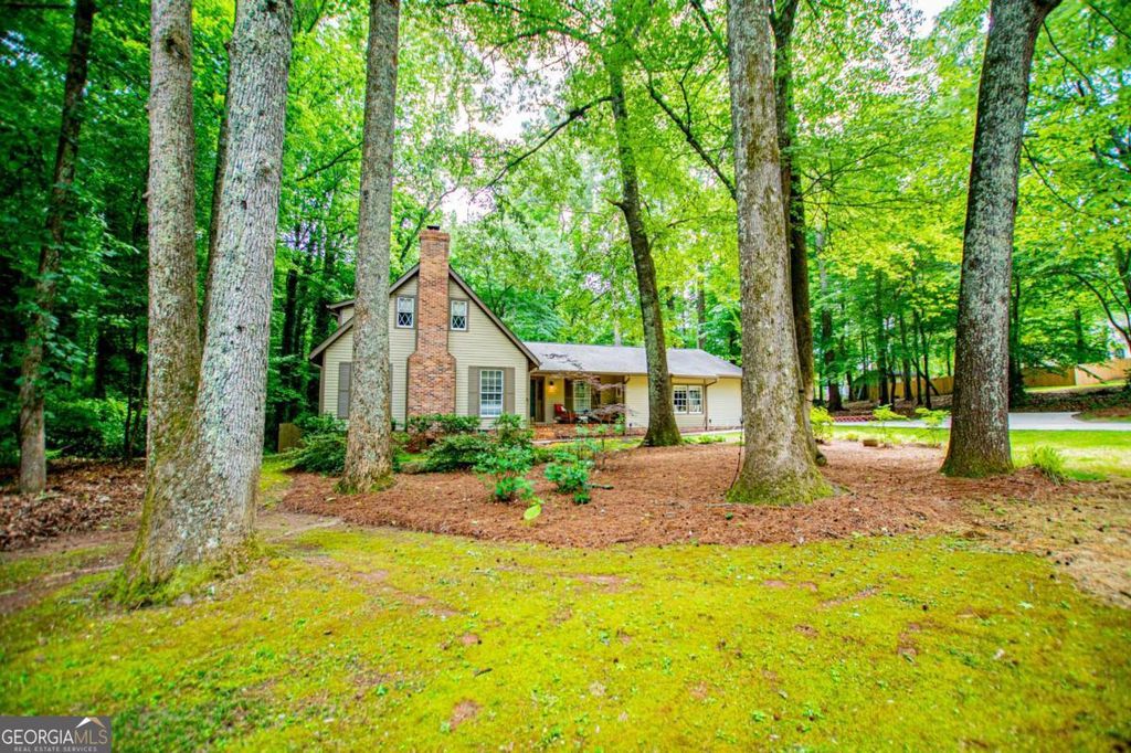 100 Camp Drive, Carrollton, GA 30117