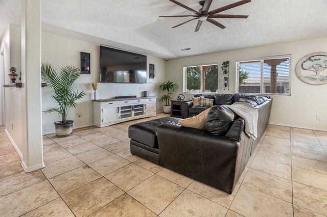 3004 22nd Avenue SE, Rio Rancho, NM 87124