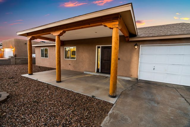 3004 22nd Avenue SE, Rio Rancho, NM 87124