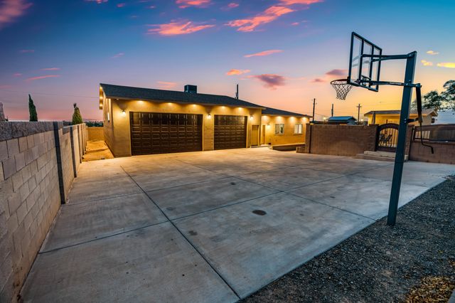 3004 22nd Avenue SE, Rio Rancho, NM 87124