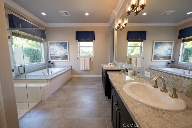 11854 N Champions Drive, Fresno, CA 93730
