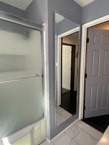 3301 Bank Street, Bakersfield, CA 93309