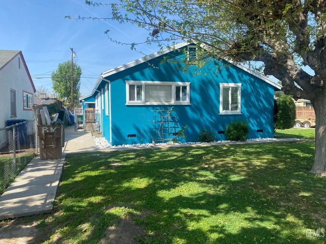 3301 Bank Street, Bakersfield, CA 93309