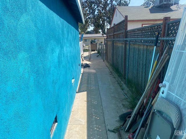 3301 Bank Street, Bakersfield, CA 93309