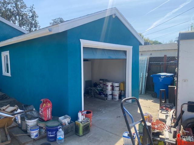 3301 Bank Street, Bakersfield, CA 93309