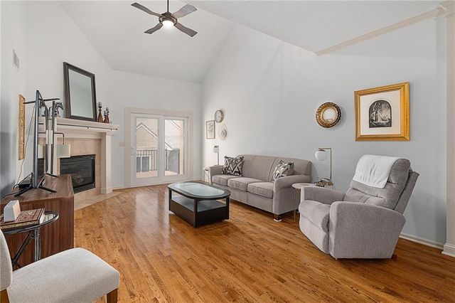 7892 W 157th Terrace, Overland Park, KS 66223