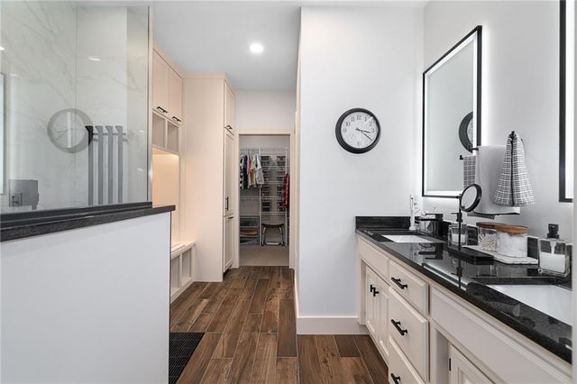 7892 W 157th Terrace, Overland Park, KS 66223