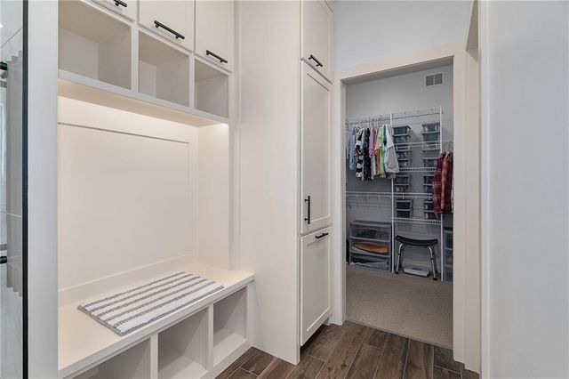 7892 W 157th Terrace, Overland Park, KS 66223