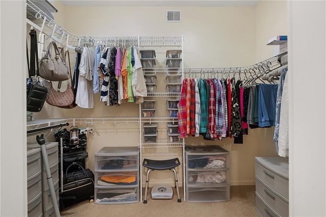 7892 W 157th Terrace, Overland Park, KS 66223