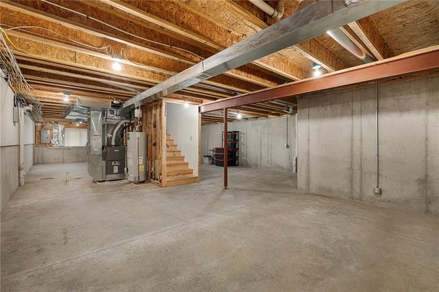 7892 W 157th Terrace, Overland Park, KS 66223