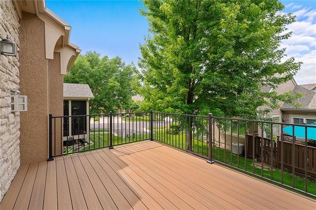 7892 W 157th Terrace, Overland Park, KS 66223