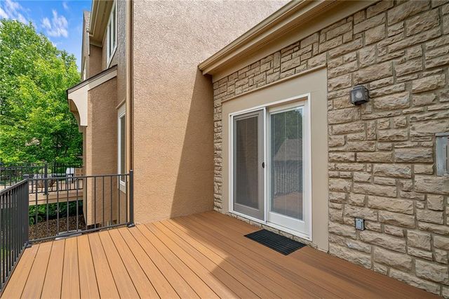 7892 W 157th Terrace, Overland Park, KS 66223