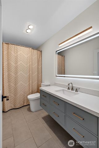 31419 MOUNTAIN HWY E, Eatonville, WA 98328