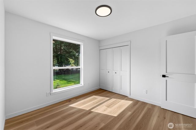 31419 MOUNTAIN HWY E, Eatonville, WA 98328