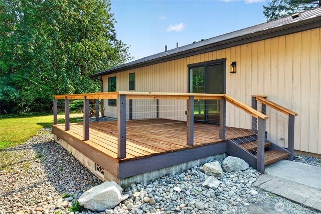 31419 MOUNTAIN HWY E, Eatonville, WA 98328