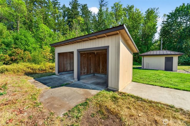 31419 MOUNTAIN HWY E, Eatonville, WA 98328