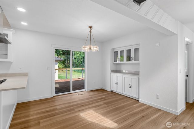 31419 MOUNTAIN HWY E, Eatonville, WA 98328