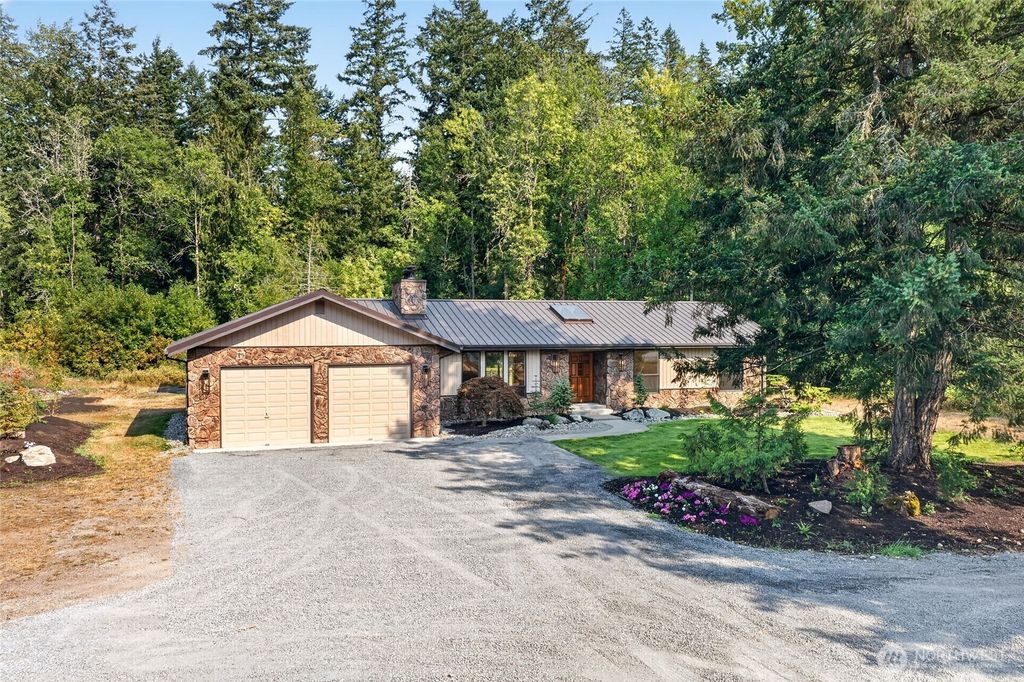 31419 MOUNTAIN HWY E, Eatonville, WA 98328