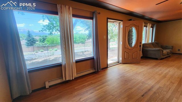 1830 Pejn Avenue, Colorado Springs, CO 80904