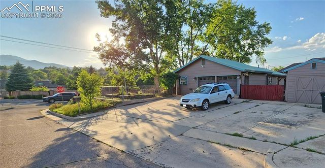 1830 Pejn Avenue, Colorado Springs, CO 80904