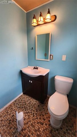 1830 Pejn Avenue, Colorado Springs, CO 80904