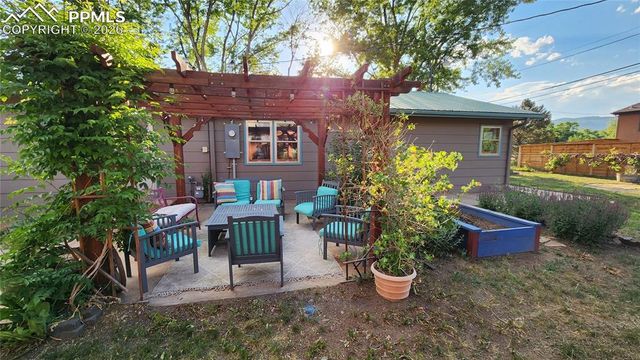 1830 Pejn Avenue, Colorado Springs, CO 80904