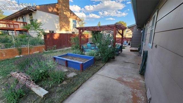 1830 Pejn Avenue, Colorado Springs, CO 80904