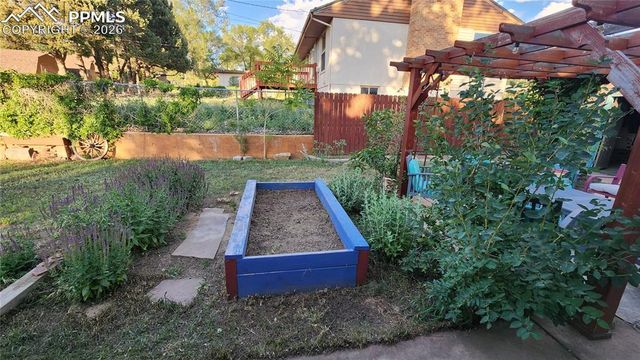 1830 Pejn Avenue, Colorado Springs, CO 80904