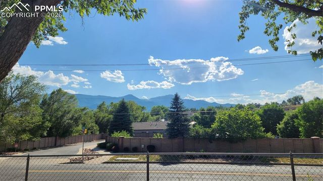 1830 Pejn Avenue, Colorado Springs, CO 80904