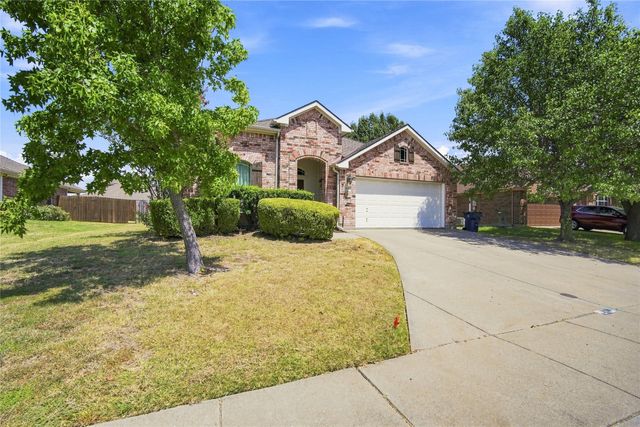 106 Fallen Rock Drive, Waxahachie, TX 75165