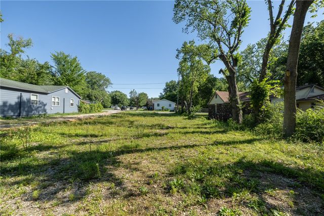 561 McClinton Street, Fayetteville, AR 72701