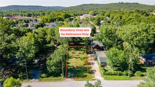 561 McClinton Street, Fayetteville, AR 72701