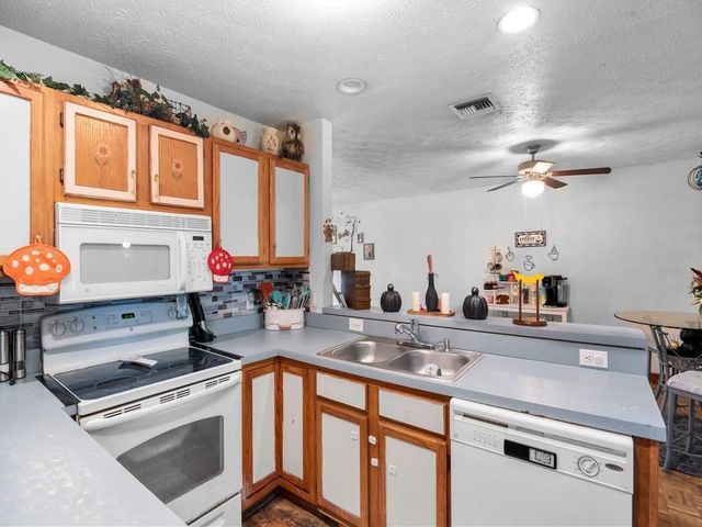 2315 28TH Avenue SW, Vero Beach, FL 32960