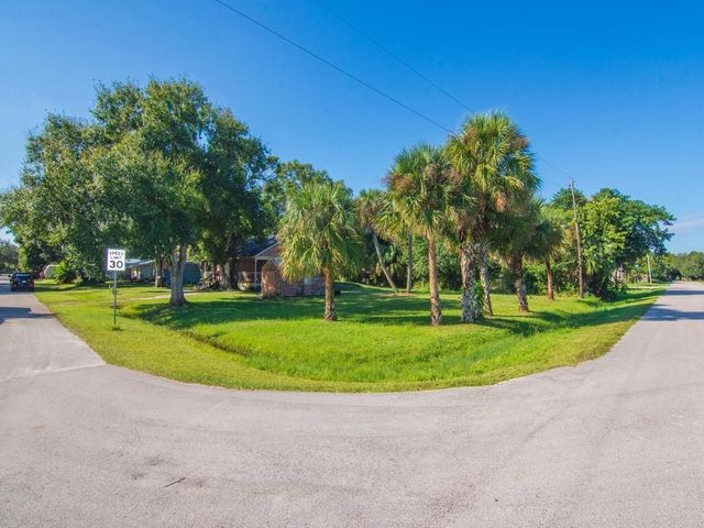 2315 28TH Avenue SW, Vero Beach, FL 32960
